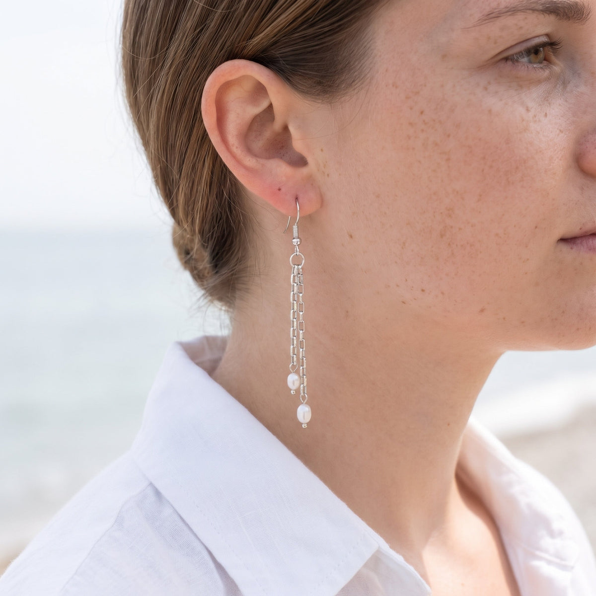 Drop Pearl Earring